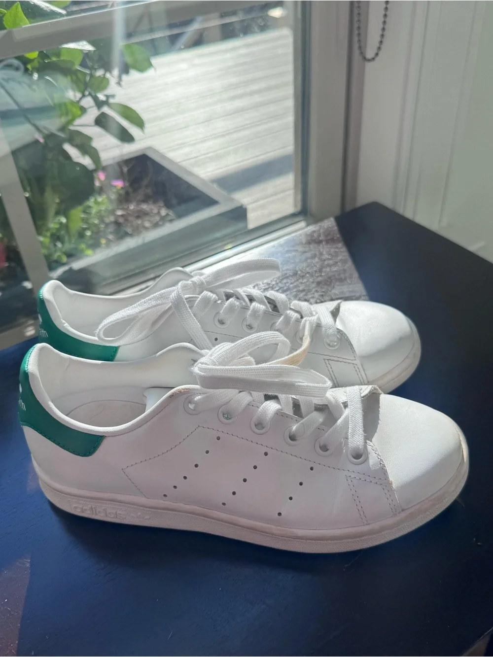 Adidas Green & White Sambas Kids Stan Smith size 4 sneakers boys tennis shoes